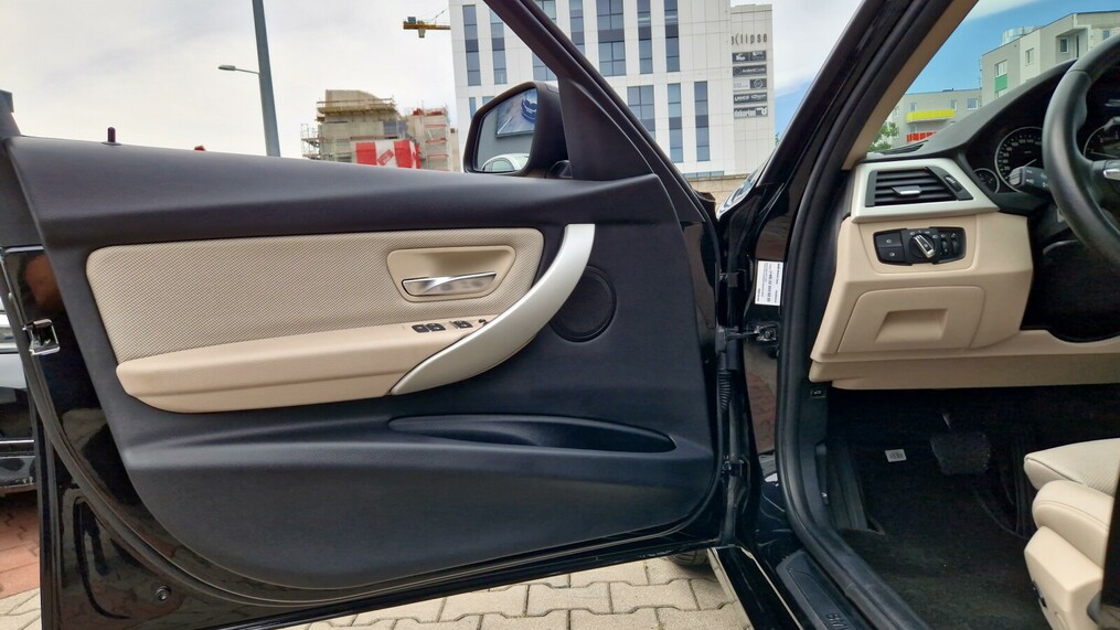 BMW Seria 3 318