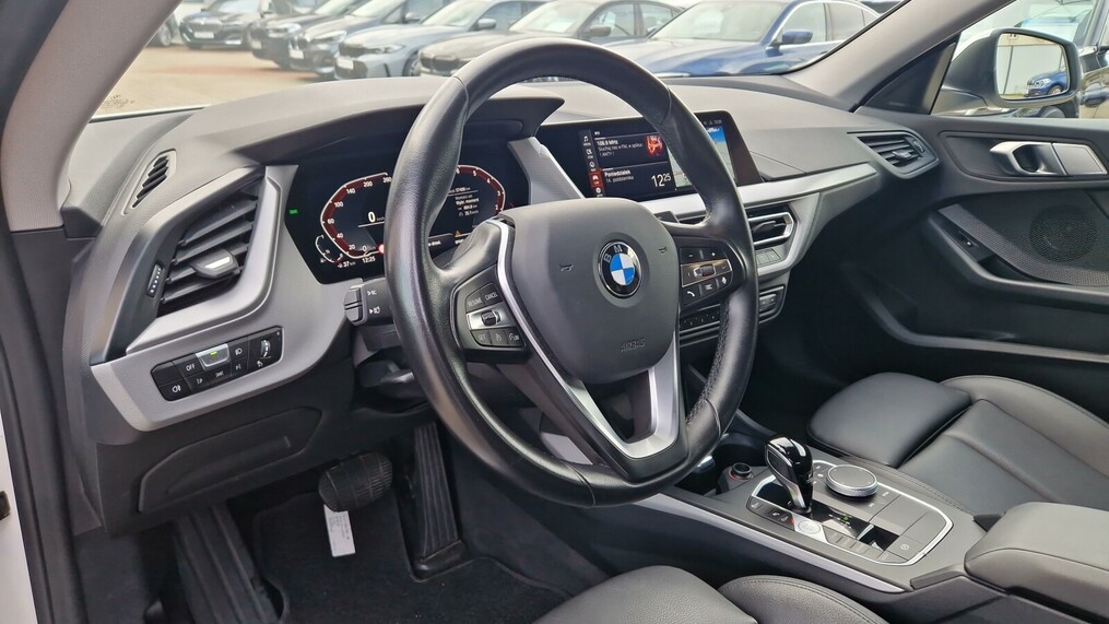 BMW Seria 2 218