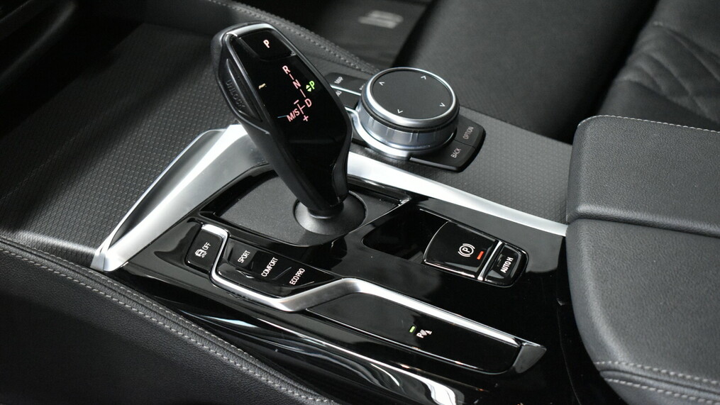 BMW Serii 5, 520