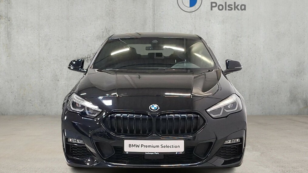 BMW Serii 2, 218