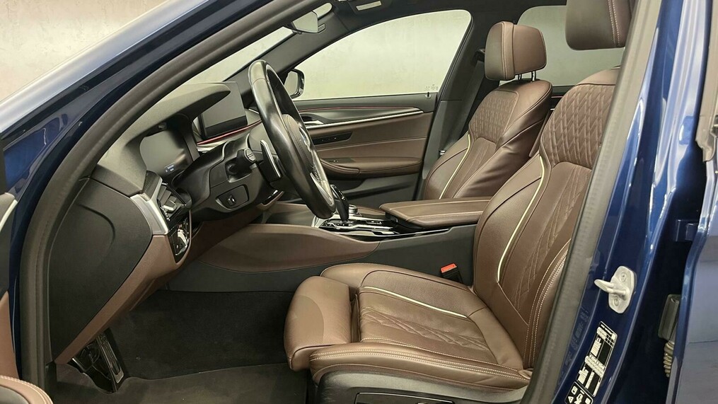 BMW Serii 5, 530