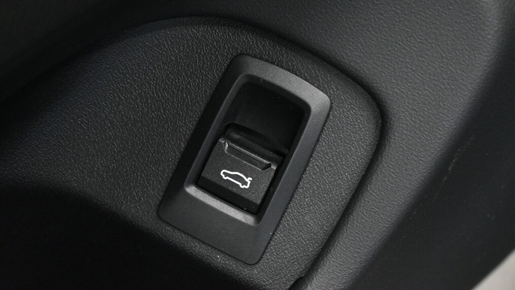BMW Serii 5, 520