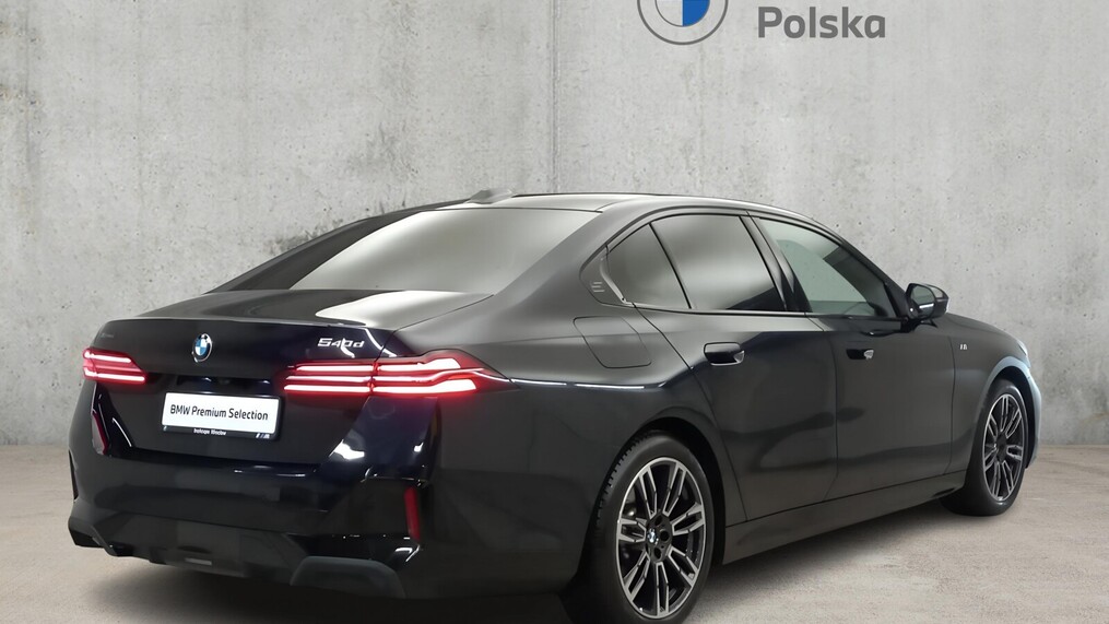 BMW Serii 5, 540