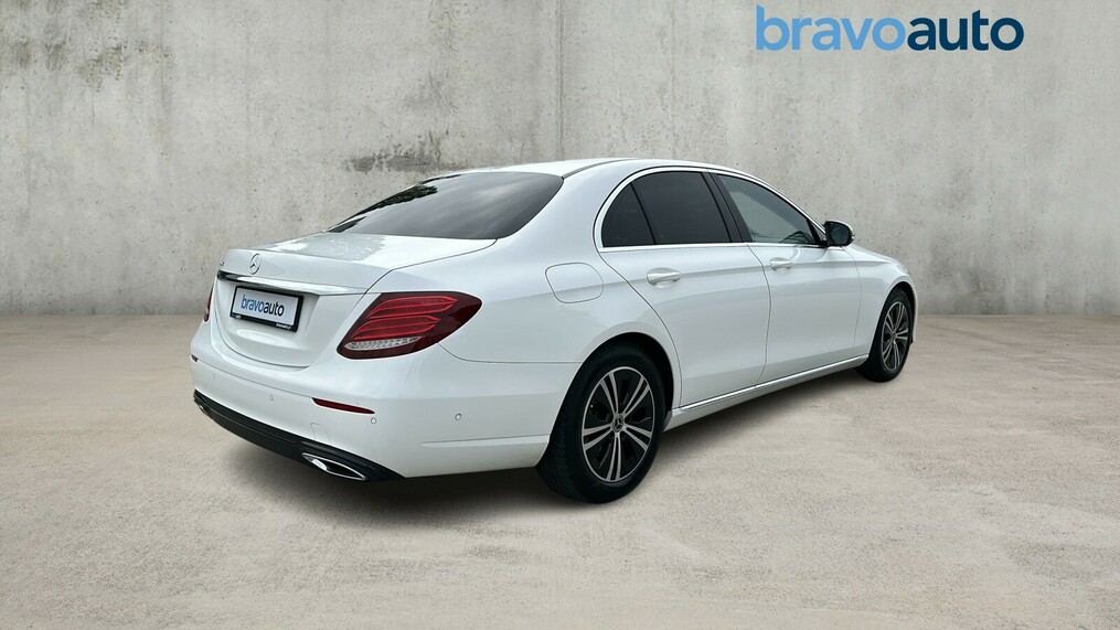 Mercedes-Benz E 200