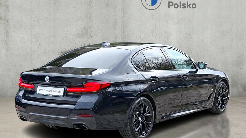 BMW Serii 5, 520