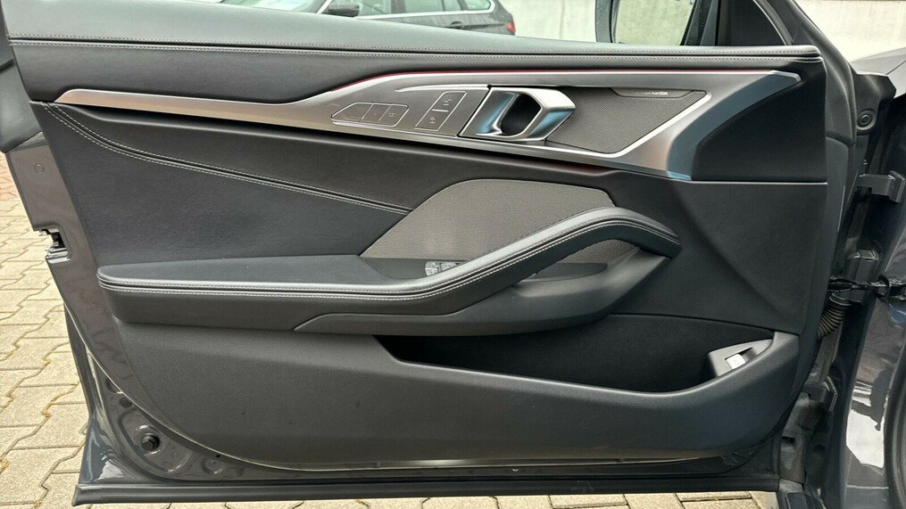 BMW Seria 8 840