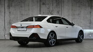 BMW Serii 5, 520
