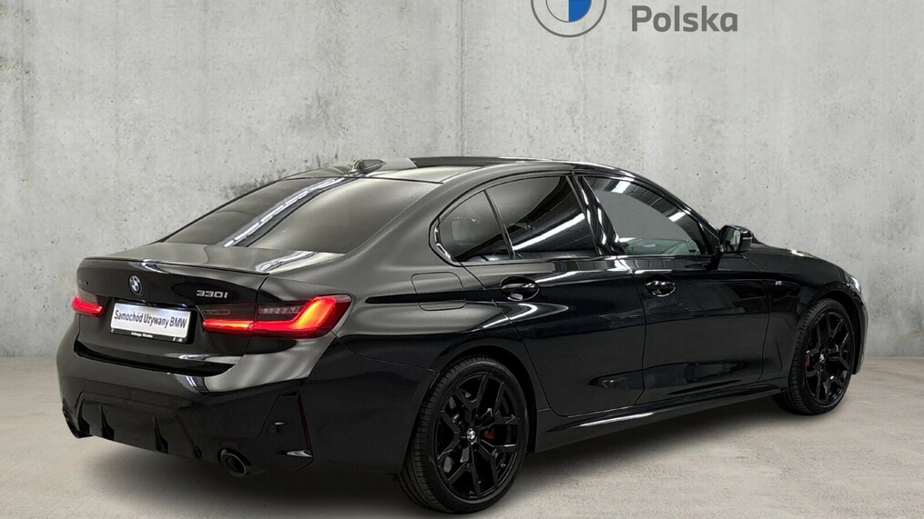 BMW Serii 3, 330