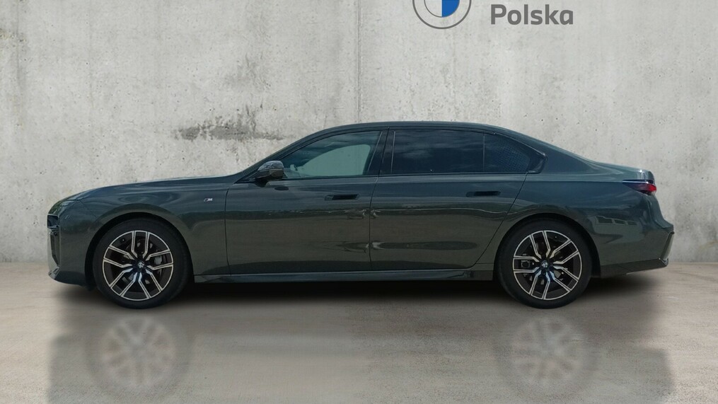 BMW Serii 7, 740