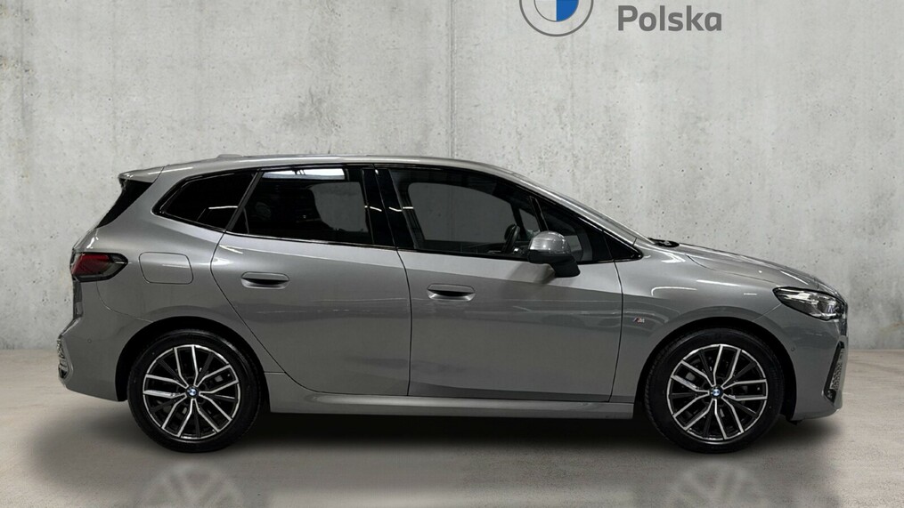 BMW Serii 2, 218