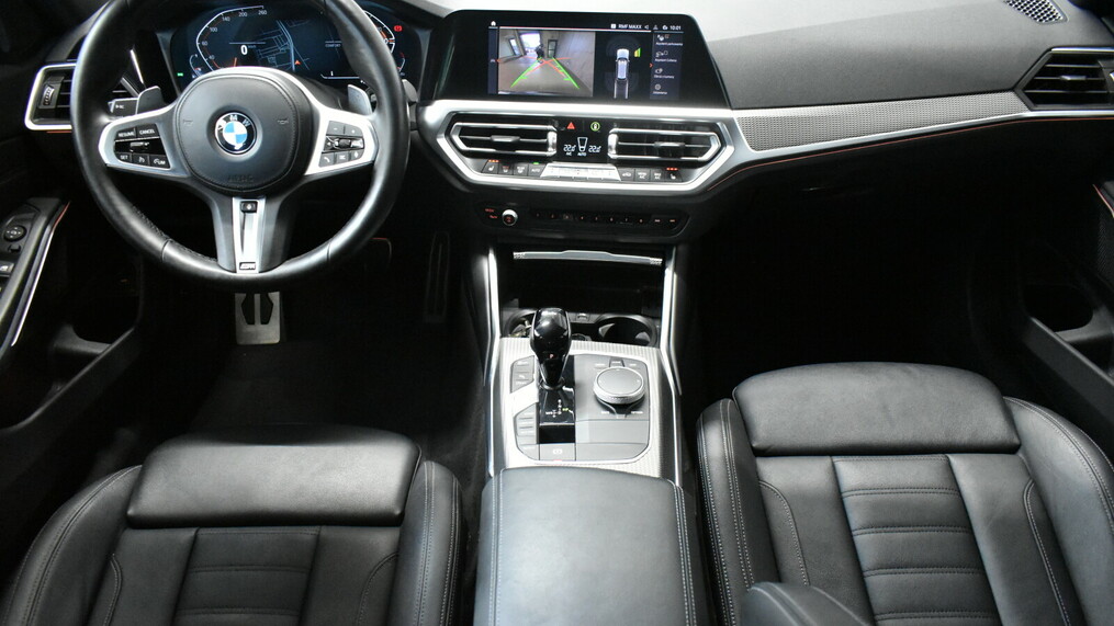 BMW Serii 3, 330