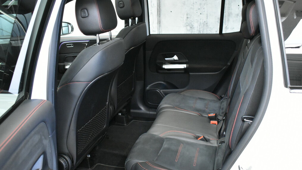 Mercedes-Benz GLB 200