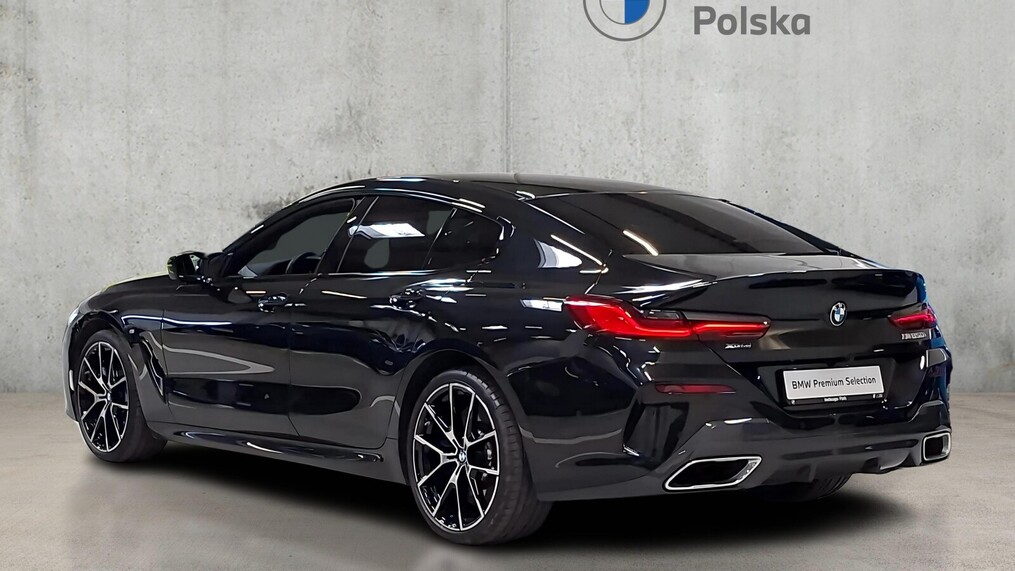 BMW Serii 8, 850