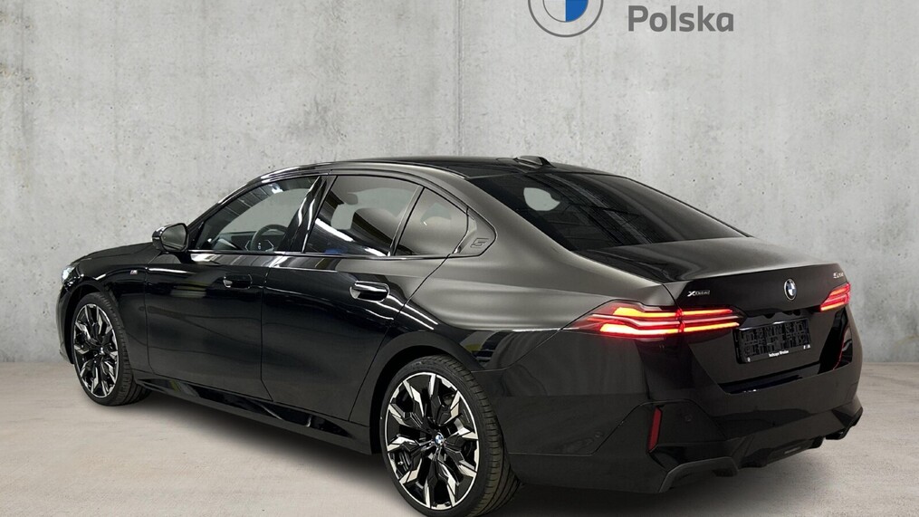 BMW Serii 5, 520