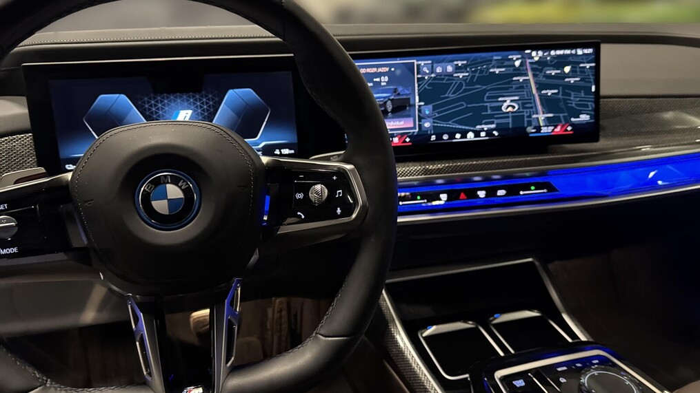 BMW Serii 7, i7