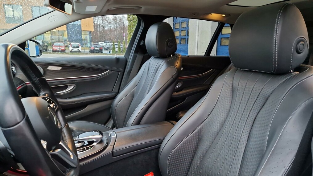Mercedes-Benz E 220