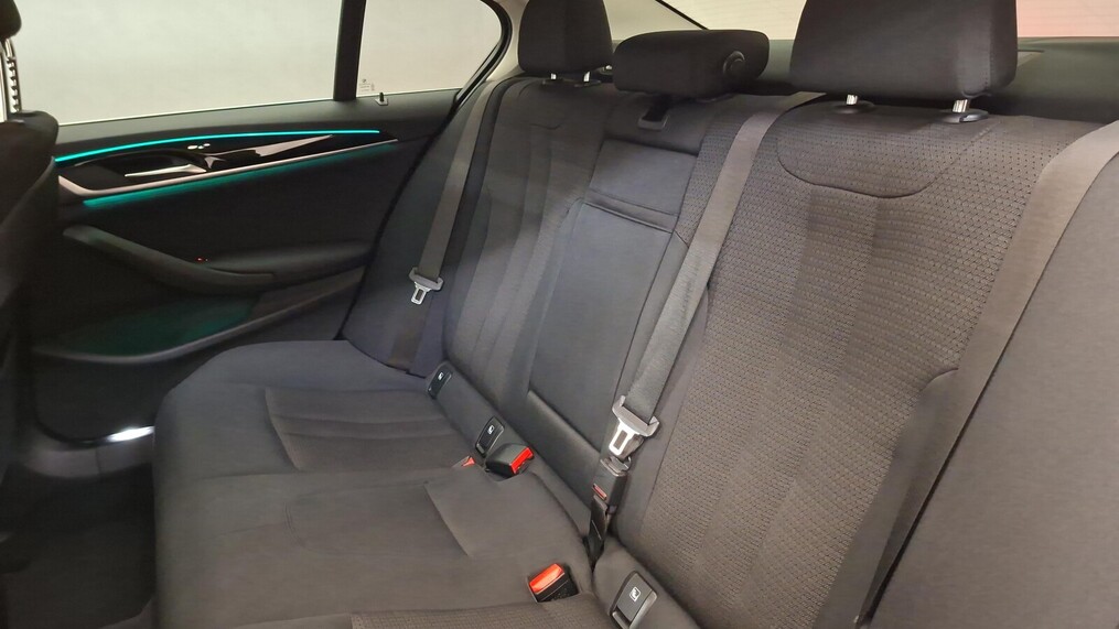 BMW Serii 5, 518