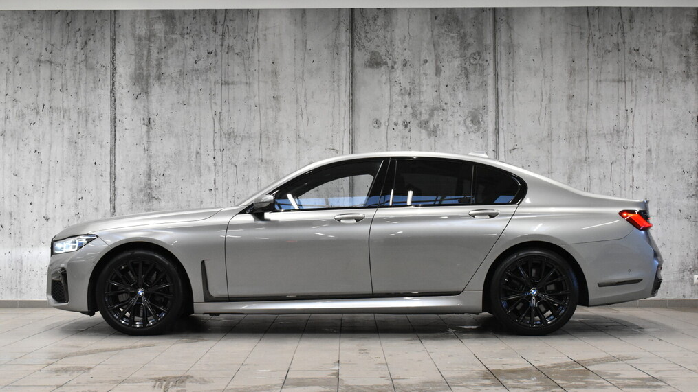 BMW Serii 7, 750