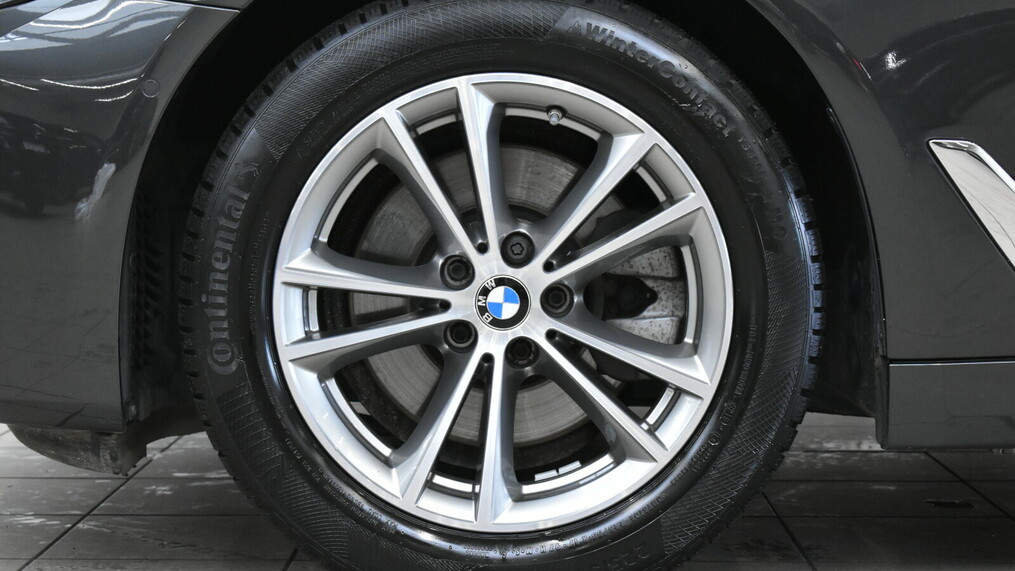 BMW Serii 5, 518