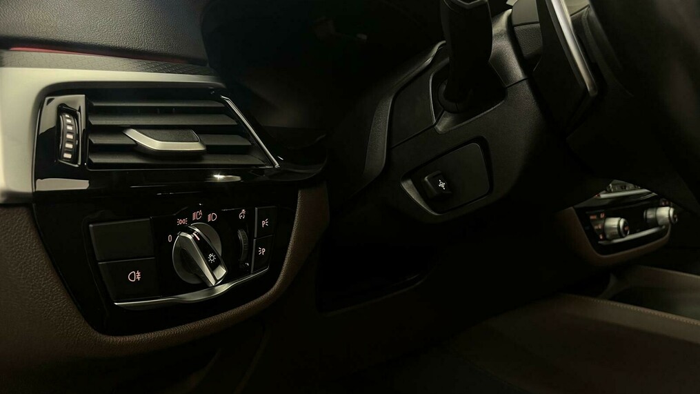 BMW Serii 5, 530