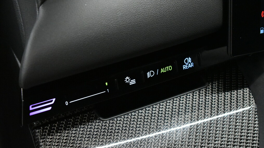 BMW Serii 5, 520