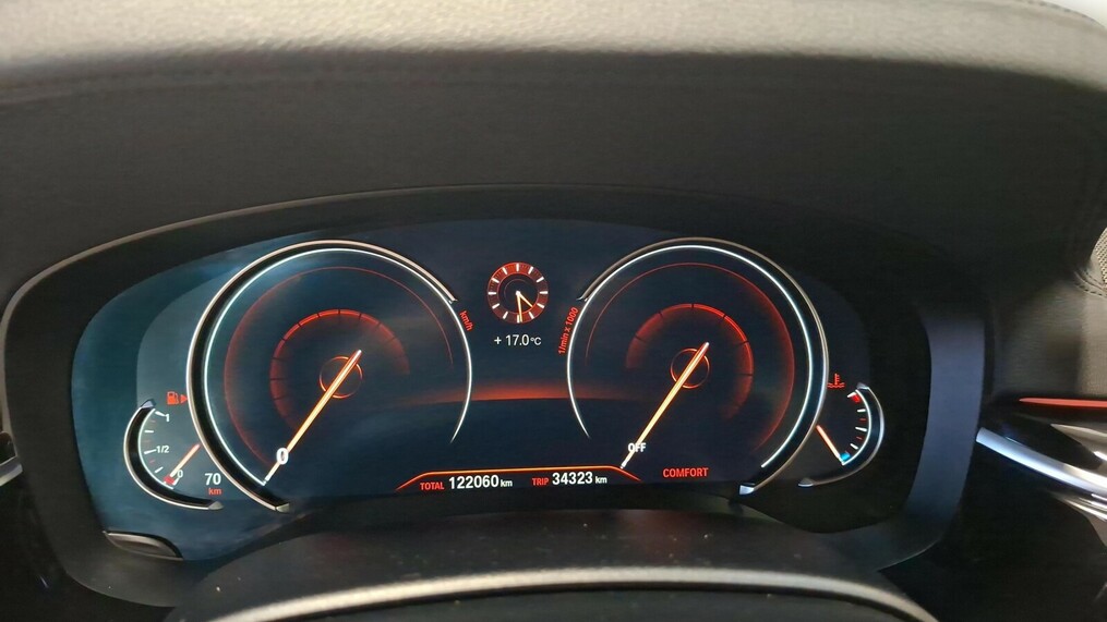 BMW Serii 5, 530