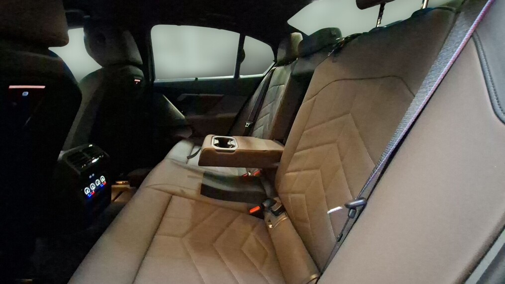 BMW Serii 5, 520