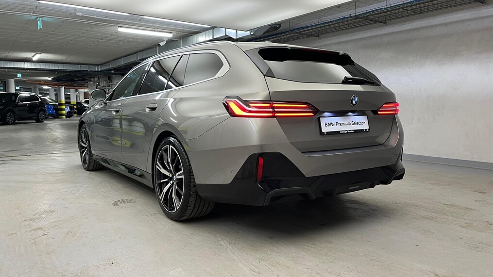 BMW Serii 5, 520