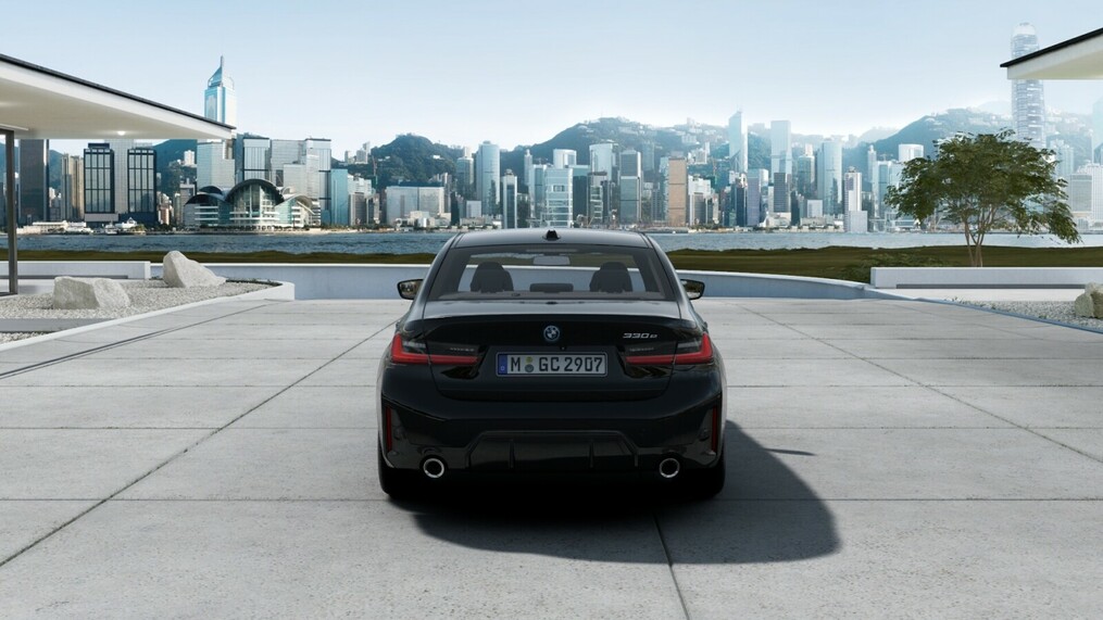 BMW Serii 3, 330