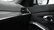 BMW Serii 3, 330