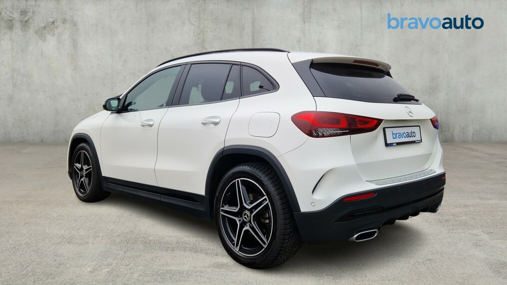 Mercedes-Benz GLA 200