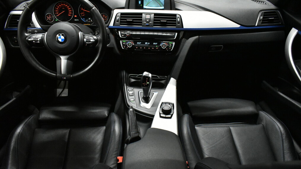 BMW Serii 3, 320