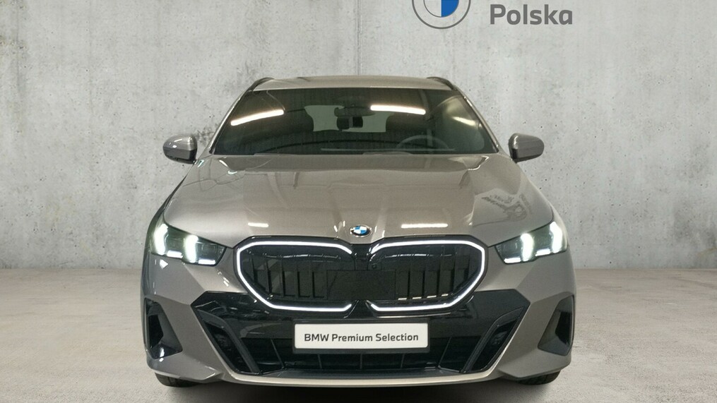 BMW Serii 5, 520