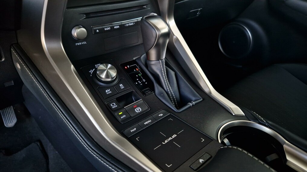 Lexus NX 300H
