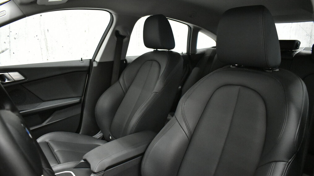 BMW Seria 2 218