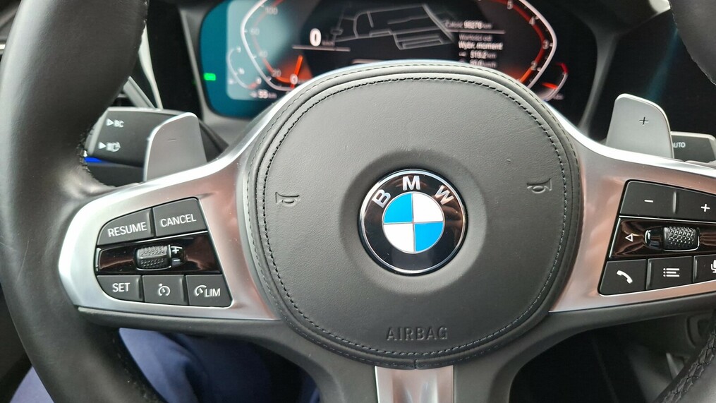 BMW Serii 3, 330