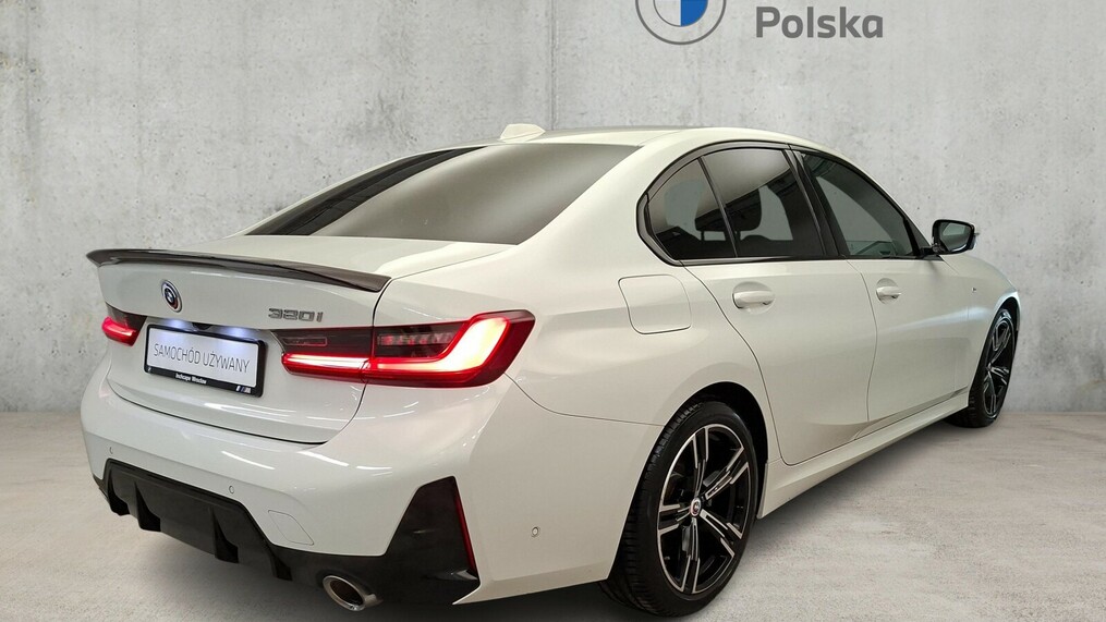 BMW Serii 3, 320