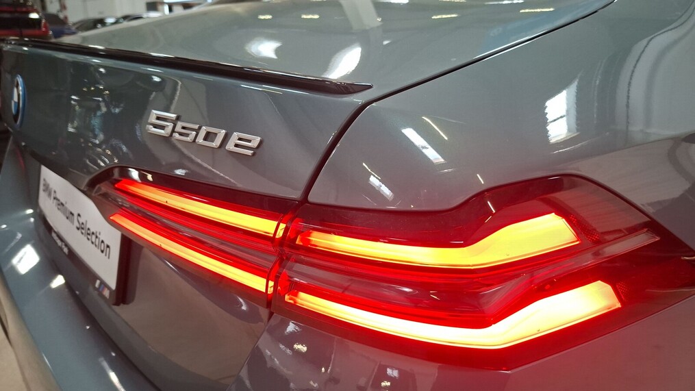 BMW Serii 5, 550