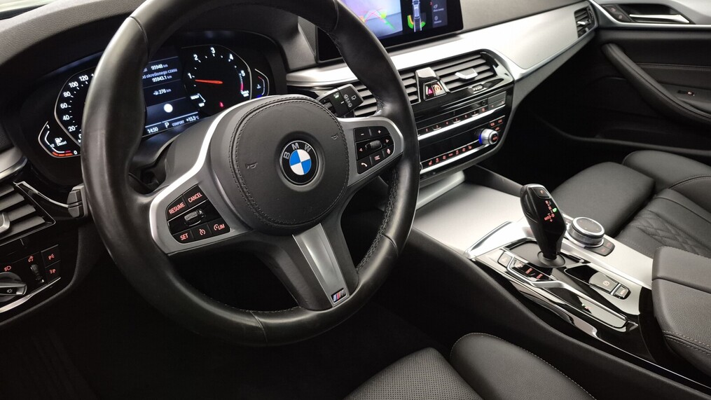 BMW Serii 5, 520