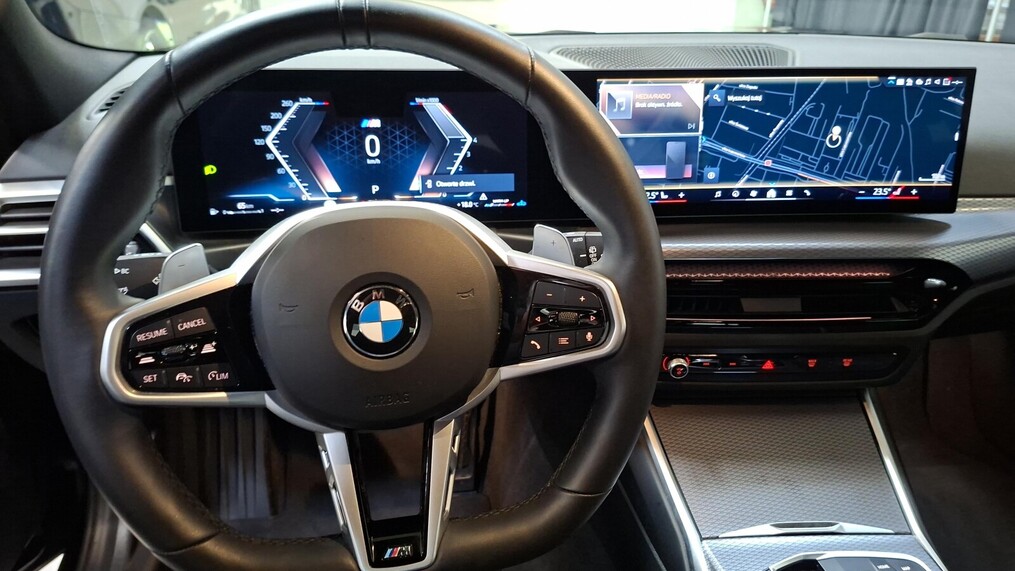 BMW Serii 3, 330