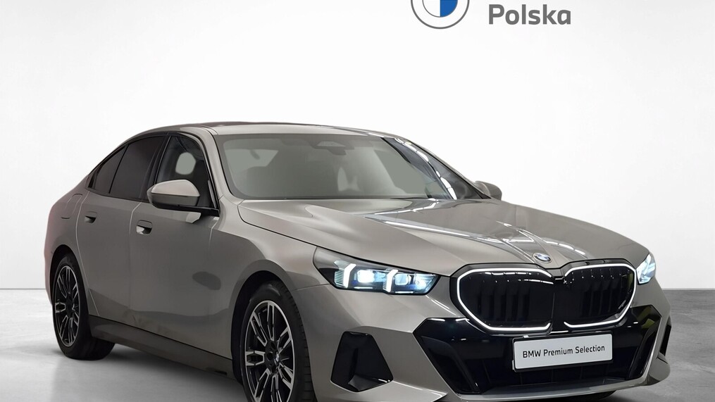 BMW Serii 5, 520
