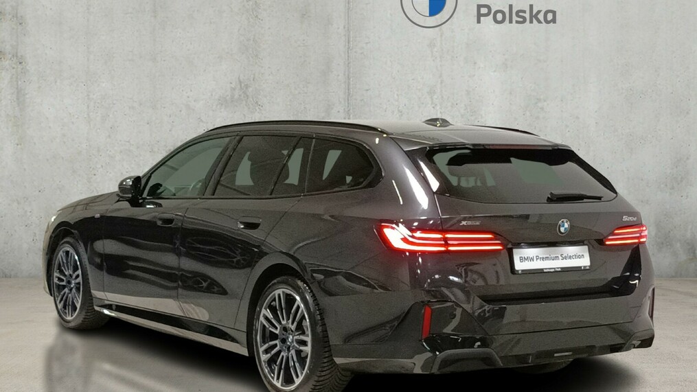 BMW Serii 5, 520
