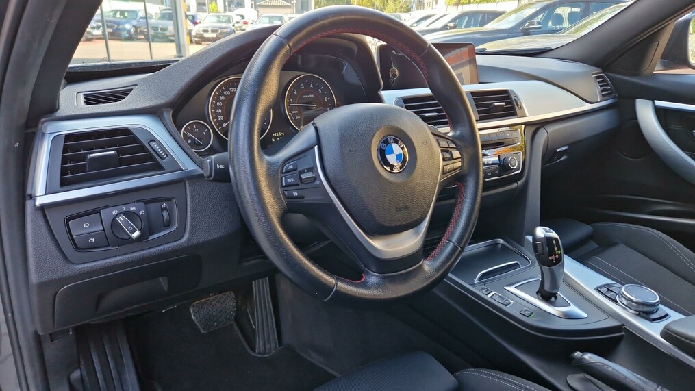 BMW Seria 3 330