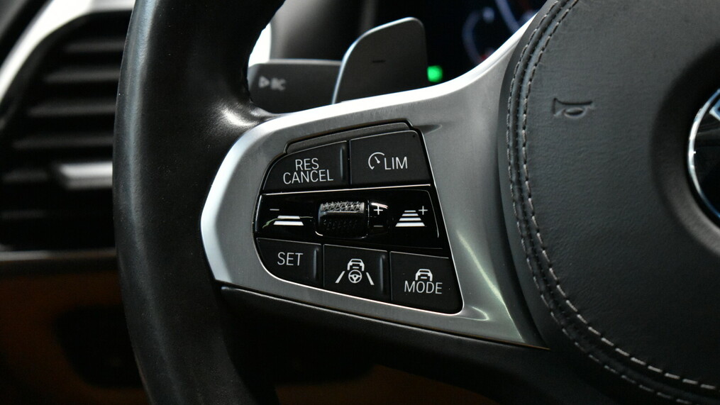BMW Serii 8, 850