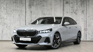 BMW Serii 5, 530