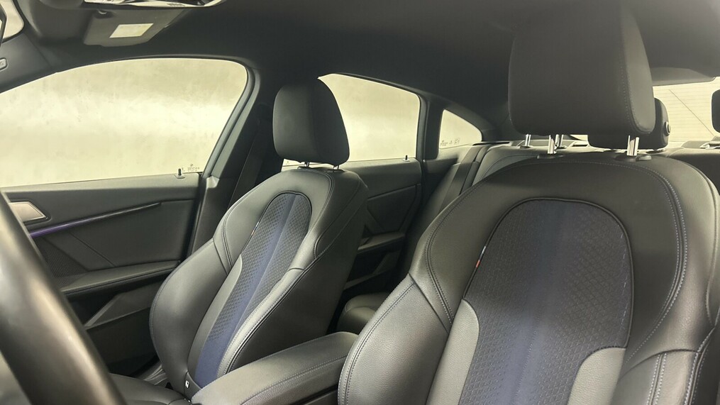 BMW Serii 2, 216
