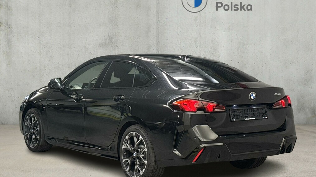 BMW Serii 2, 220
