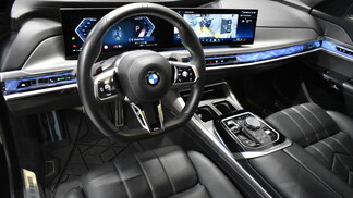 BMW Serii 7, 740