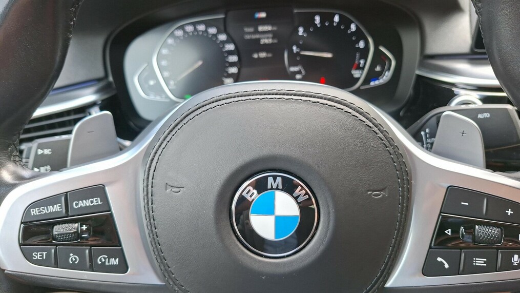 BMW Serii 5, 520