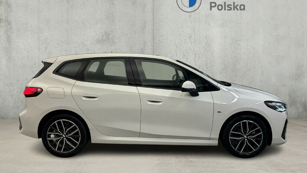BMW Serii 2, 218